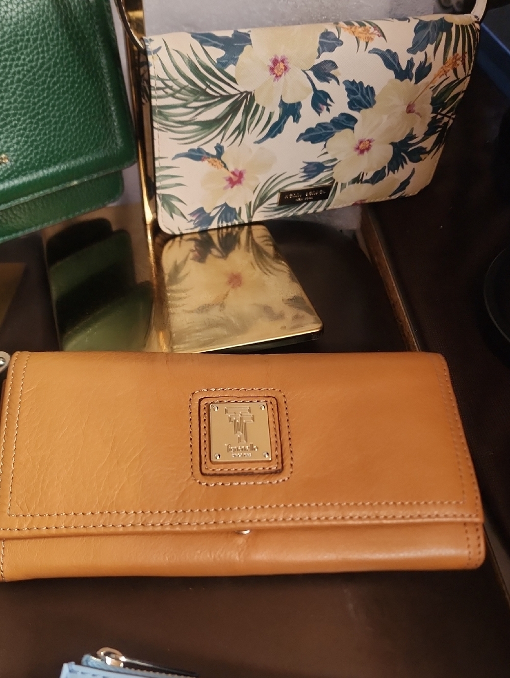 Sellers Bundle Of 7 Bags, 3 Henri Bendel, 2 Michael Kors, 2 Tignanello Euc - Picture 7 of 16